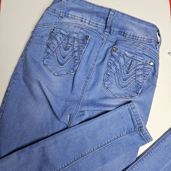 Minerva Junior Jeans (7) - Picture 4 of 6